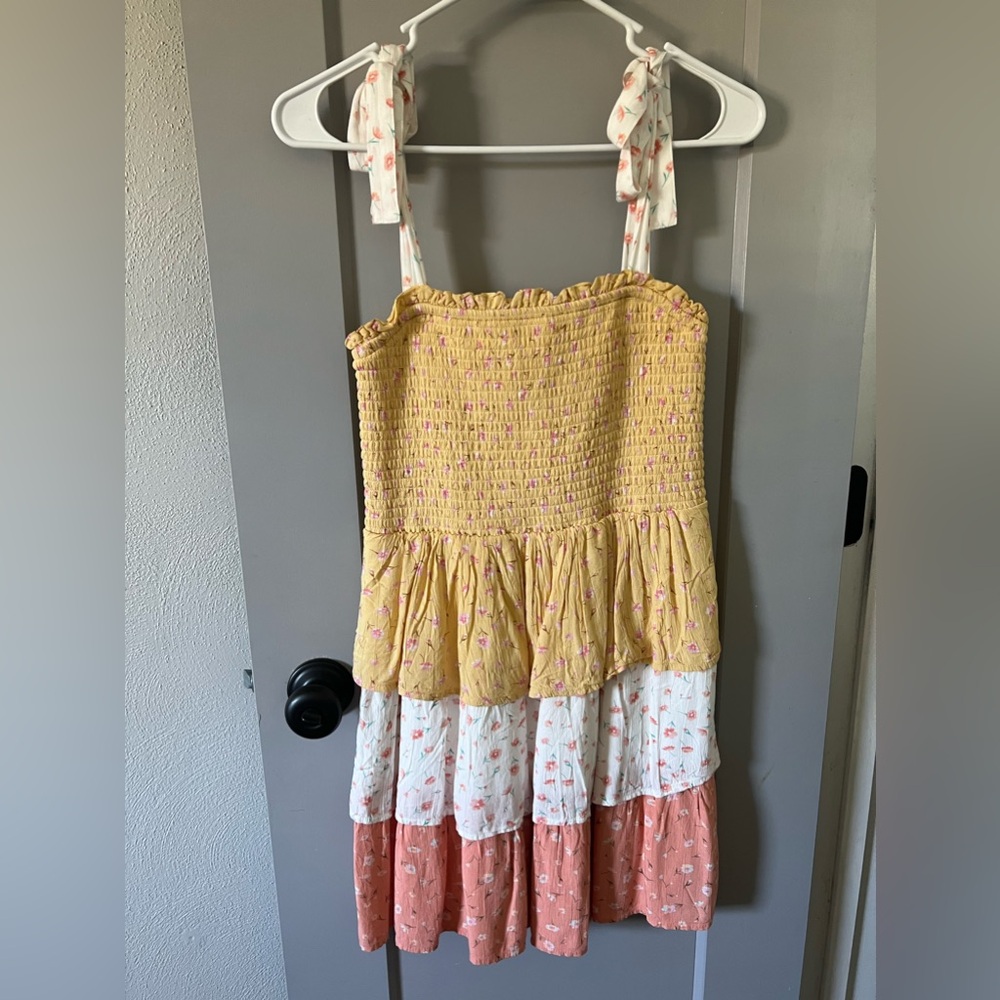 AMERICAN EAGLE tiered dress